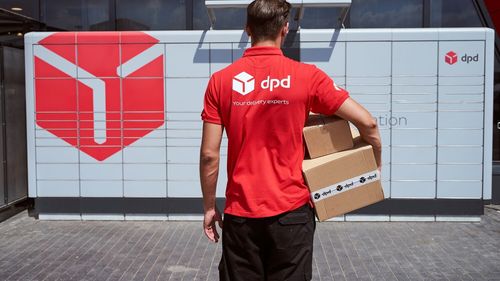 Un bărbat din Suceava a comandat online o tabletă, dar a primit acasă un grătar