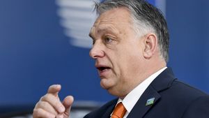 Premierul ungar Viktor Orbán a anunțat la Viena că țara sa nu va pune în aplicare deciziile UE în materie de migrație, nu va accepta cotele obligatorii de migranți și nici va construi „ghetouri” pentru migranți