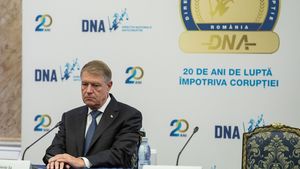 Stelian Ion: ”Ați mai auzit de cazuri de coruptie în justitie? Nici nu veți mai auzi!” / Deputatul susține că Iohannis devine ”un nume comun, sinonim cu acela al trădătorului lipsit de scrupule”