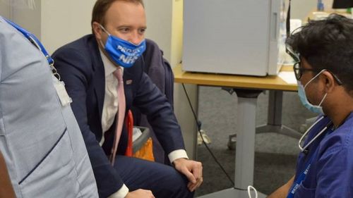 O nouă mutaţie a coronavirusului, provenită din Africa de Sud, detectată în Marea Britanie/ Ministrul Sănătății: Am detectat două cazuri ale unei alte noi variante a coronavirusului