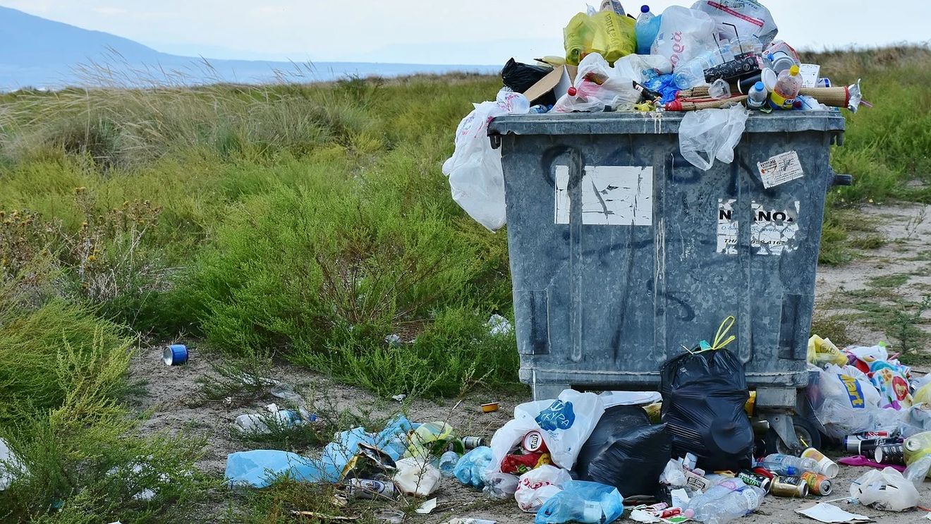 22 de primării din Tulcea au restanțe de 2,8 milioane de euro către societatea care colectează deșeurile / Executarea silită a fost contestată în justiție