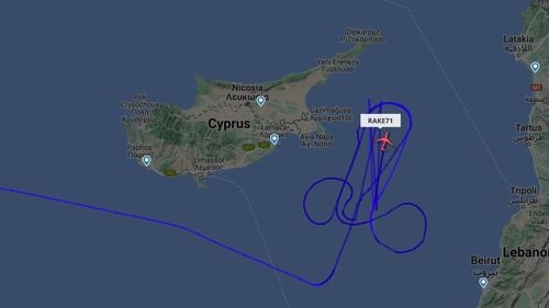 Un avion american a desenat un penis pe cer în apropierea unei baze rusești