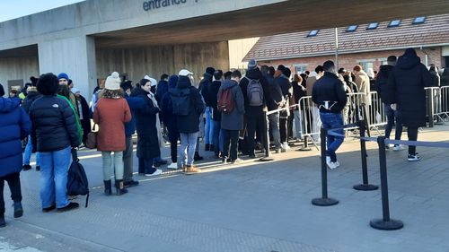 Muzeul Auschwitz nu va mai vinde din martie bilete de intrare la fața locului din cauza „practicilor neetice” ale agențiilor de turism / Vizitele vor fi rezervate online