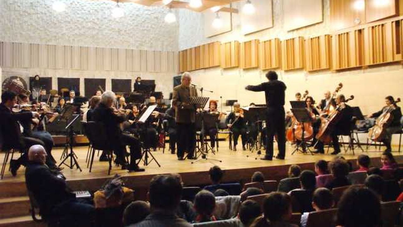 Arta în timpul coronavirusului: Filarmonica Ploiești își transmite concertele pe Facebook