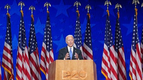 Joe Biden l-a acuzat pe Donald Trump că provoacă haos pe fondul crizelor, într-un discurs susţinut în statul cheie Pennsylvania