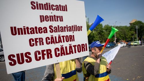 Protest al sindicatelor din CFR la Ministerul Transporturilor