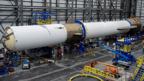 O nouă amânare a lansării rachetei New Glenn a lui Jeff Bezos din cauza condiţiilor nefavorabile