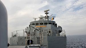 Fregata „Regina Maria” preia pentru a doua oară comanda Operaţiei NATO Sea Guardian / Militarii vor executa misiuni de consolidare a securităţii maritime pe flancul sudic al NATO