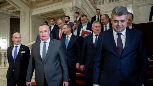 FOTO Ciolacu și Ciucă au ieșit să proiecteze imaginea armoniei între PSD și PNL, dar au lăsat în aer multe teme importante. Ce subiecte au evitat cei doi