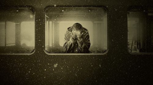 6 ore întârziere pentru trenul Viena – București / Mai multe trenuri care circulă pe ruta Sighişoara-Braşov au întârzieri, din cauza unei şine rupte