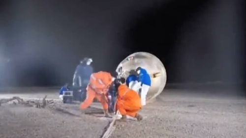 Trei astronauţi chinezi au revenit pe Pământ după şase luni la bordul staţiei spaţiale Tiangong / În 2021, China a trimis un mic robot pe suprafaţa lui Marte şi intenţionează să trimită oameni pe Lună până în 2030