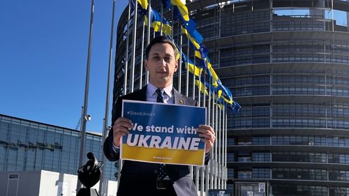 Europarlamentarul USR Vlad Gheorghe cere Guvernului să clarifice cum va gestiona situația refugiaților ucraineni rămași în țară și cum a folosit banii UE