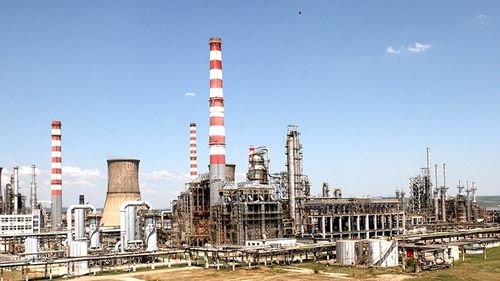 EXCLUSIV Sechestru menținut pe active de 2 miliarde de dolari în dosarul rafinăriei Petrotel Lukoil  / Poate fi vândută rafinăria, dacă este sub sechestru, pentru a fi respectate sancțiunile americane?