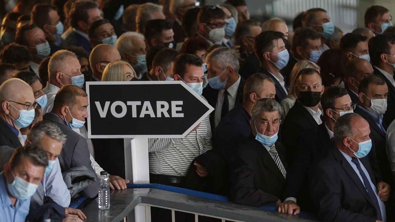 Cîțu, după apariția imaginilor cu îmbulzeala la vot la congresul PNL:  Totul e ok, reuniunea organizată bine, toţi participanţii au mască şi păstrează condiţiile de securitate