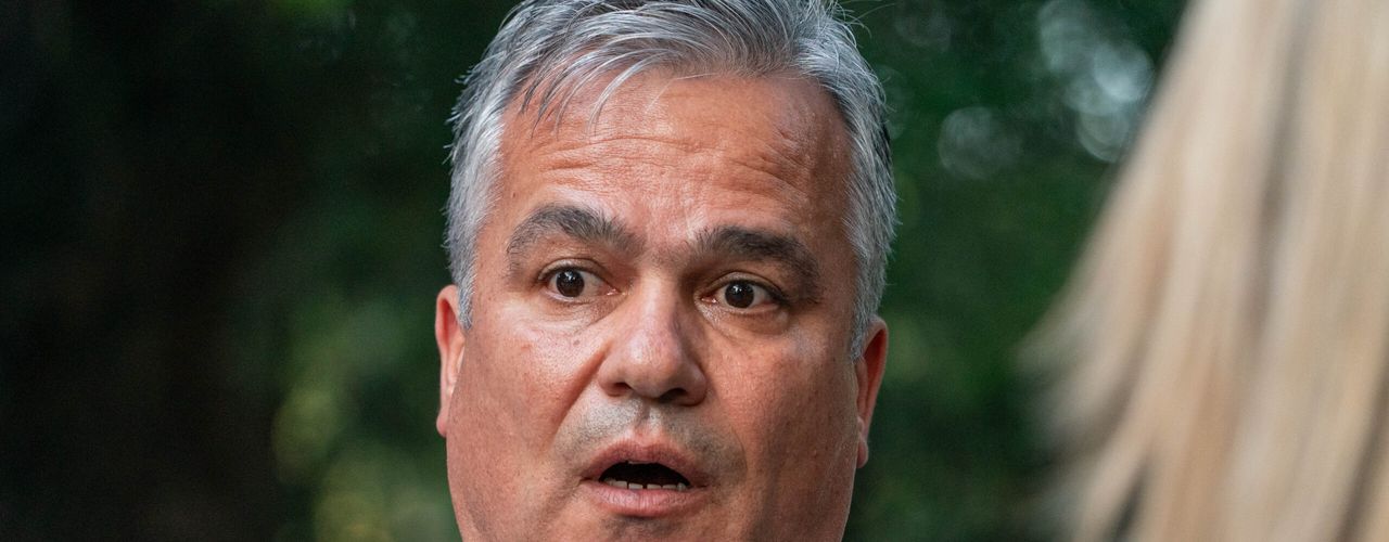 BREAKING Adrian Veștea s-a răzgândit: nu candidează împotriva lui Ilie Bolojan pentru șefia PNL și anunță că va contesta congresul