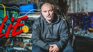 Puya, depistat în trafic, pe un scuter, sub influența substanțelor stupefiante / Artistului i s-a întocmit dosar penal