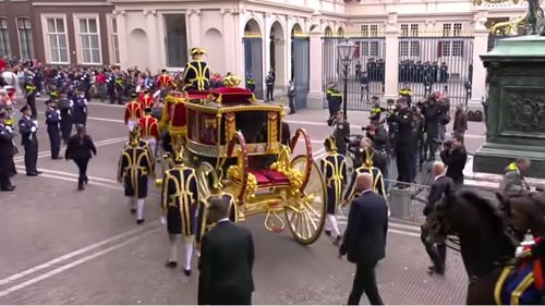 Regele Ţărilor de Jos renunţă la caleaşca aurită ce aminteşte de trecutul colonial