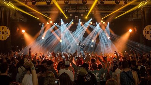 Dan Barna susține că există un acord al CNSU pentru organizarea de concerte şi festivaluri cu un număr mare de persoane, cu condiţia să fie vaccinate