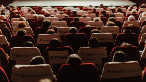 Festivalul Internaţional de Film pentru Publicul Tânăr KINOdiseea începe vineri la Bucureşti / Accesul este gratuit la toate proiecţiile de film şi activităţile din festival