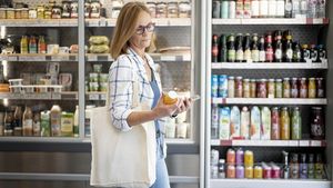 Cum să citești etichetele produselor din supermarket. La ce trebuie să fii atent, ce informații îți sunt de ajutor