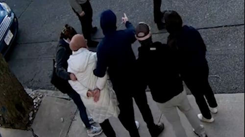 VIDEO Poliția americană a arestat o studentă turcă pentru „susținerea Hamas”: “Glorificarea și sprijinirea teroriștilor care ucid americani reprezintă un motiv de revocare a vizei”