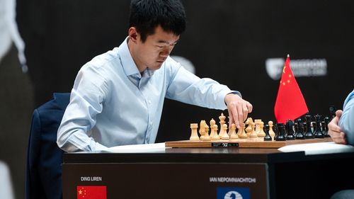 Primul chinez campion mondial la șah: Ding Liren l-a învins pe rusul Nepomniachtchi / Cei doi vin în mai la Bucureşti