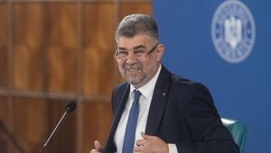 Ciolacu: „Câtă manipulare pe social media că se termină cu cash-ul. Oamenii vor vedea că nu vor avea de suferit. Doar cei care iau șpăgi nu vor mai putea să le cheltuiască. E totul bine gândit, se vor expune dacă încep să cheltuiască șpăgile”