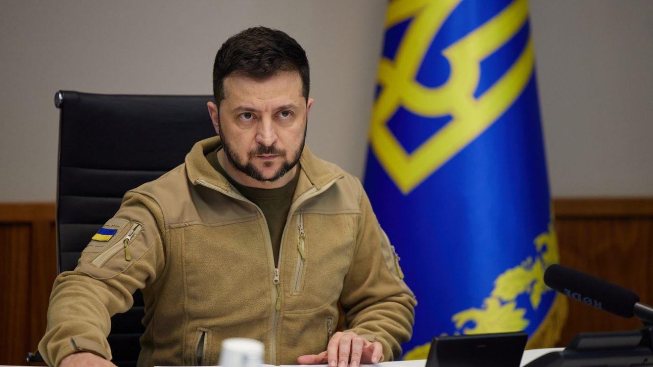 Volodimir Zelenski, în discuția cu Emmanuel Macron: „Am pus problema alimentării cu combustibil a Ucrainei"