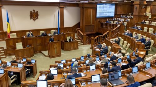 Ambasadorul Republicii Moldova: Alegerile prezidenţiale şi referendumul din 20 octombrie, cele mai importante de la declararea independenţei