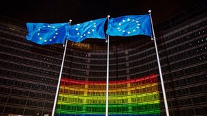 LISTĂ Șase europarlamentari de la USR PLUS au votat proiectul de rezoluție privind sancționarea statelor care nu respectă drepturile LGBTIQ+, inclusiv România / PSD a votat în bloc împotrivă / Cei mai mulți liberali s-au pronunțat împotrivă, unii s-au abținut