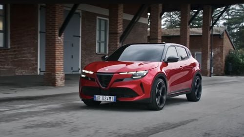 Alfa Romeo schimbă numele unui SUV pentru a calma tensiunile cu autorităţile italiene