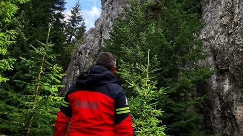 Salvamont România solicită sprijin în cazul unei persoane care a plecat în urmă cu 6 zile, din Piteşti, spunându-le prietenilor ca „pleacă pe munte”