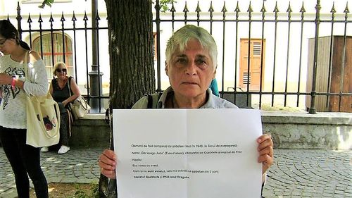 Nadia Badrus, protestatar din Sibiu: Cum și eu sunt evreică, iată-mă definită ca șobolan din două părți - nazistul Goebbels și PSD-istul Dragnea