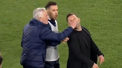 VIDEO Scandal în Turcia după ce Jose Mourinho l-a luat de nas pe antrenorul rivalei Galatasaray