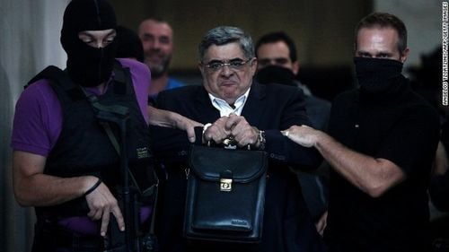 Președintele partidului neonazist Zori Aurii a fost condamnat la 13 ani închisoare, alături de mai mulți lideri ai formațiunii