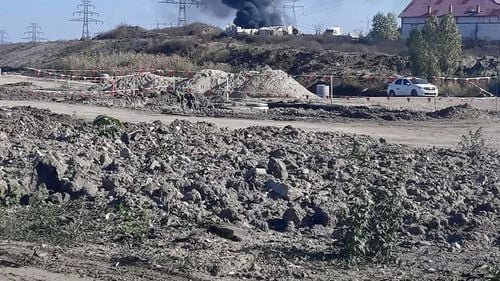 Poluare masivă în Bucureşti în noaptea de vineri spre sâmbătă / Indicatori chiar şi de 10 ori mai mari la particulele mai mici de 2,5 microni / Şefa Gărzii de Mediu: Nu a bătut vântul şi poluarea nu s-a dispersat