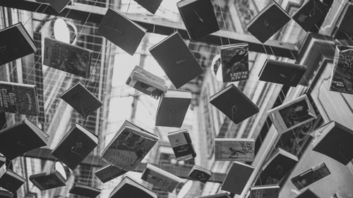 EXCLUSIV Primele rezultate ale licitației pentru manuale pentru clasa a VII-a: Art Klet și Litera, marii câștigători. Manualele nu vor fi în școli pe 9 septembrie