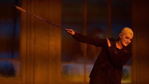 Cineastul Tim Burton, prezent la reprezentaţia „Faust” din cadrul Festivalului Internaţional de Teatru de la Sibiu