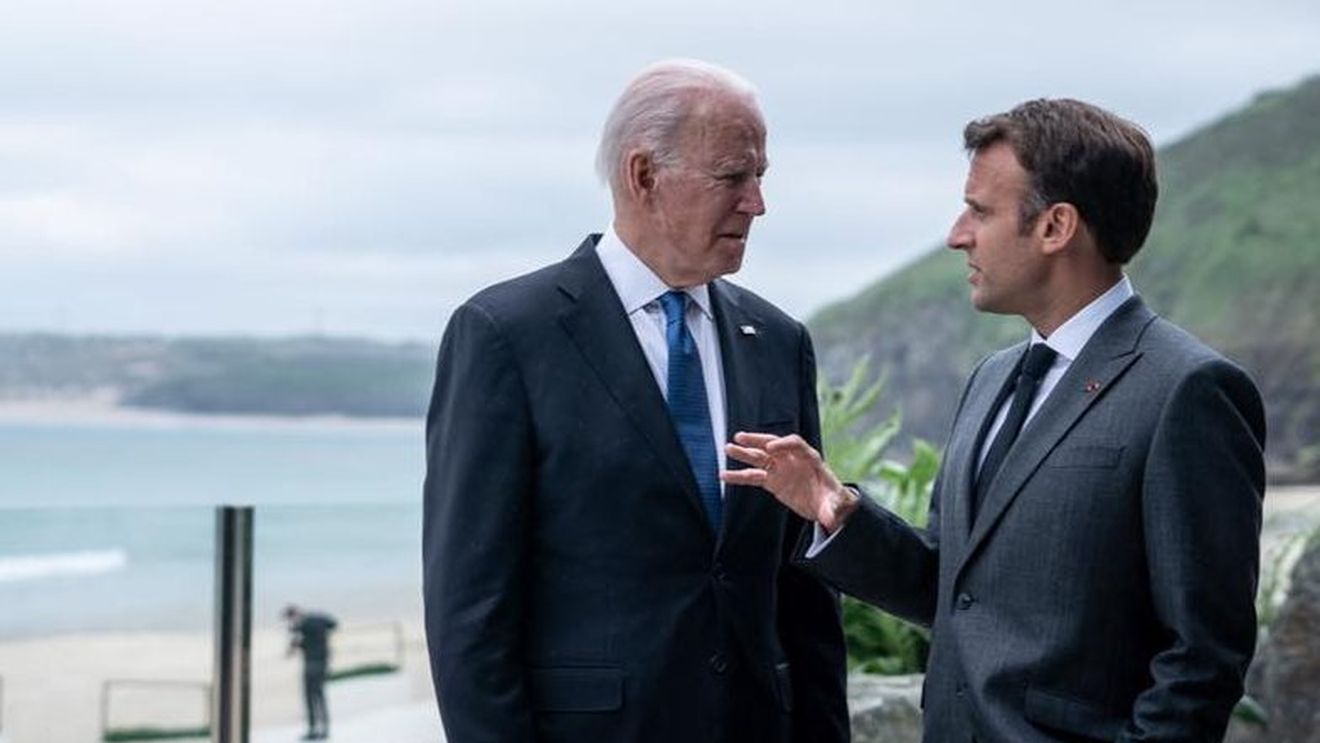 Emmanuel Macron l-a informat pe Joe Biden despre „recentele întâlniri” cu liderii rus şi ucrainean