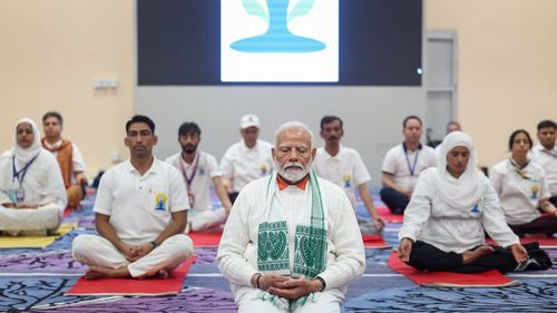 Trump susține că India nu va mai cumpăra petrol rusesc / El spune că premierul Modi l-a asigurat de asta / ”Acum trebuie să conving China să facă acelaşi lucru”