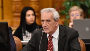 Situația bizară de la Consiliul Legislativ: Este singura instituție din țară ai cărei șefi sunt ”veșnici” - nu există o durată a mandatului și nici procedură de revocare. Președintele Consiliului este în funcție de 19 ani, fiind numit în 2001