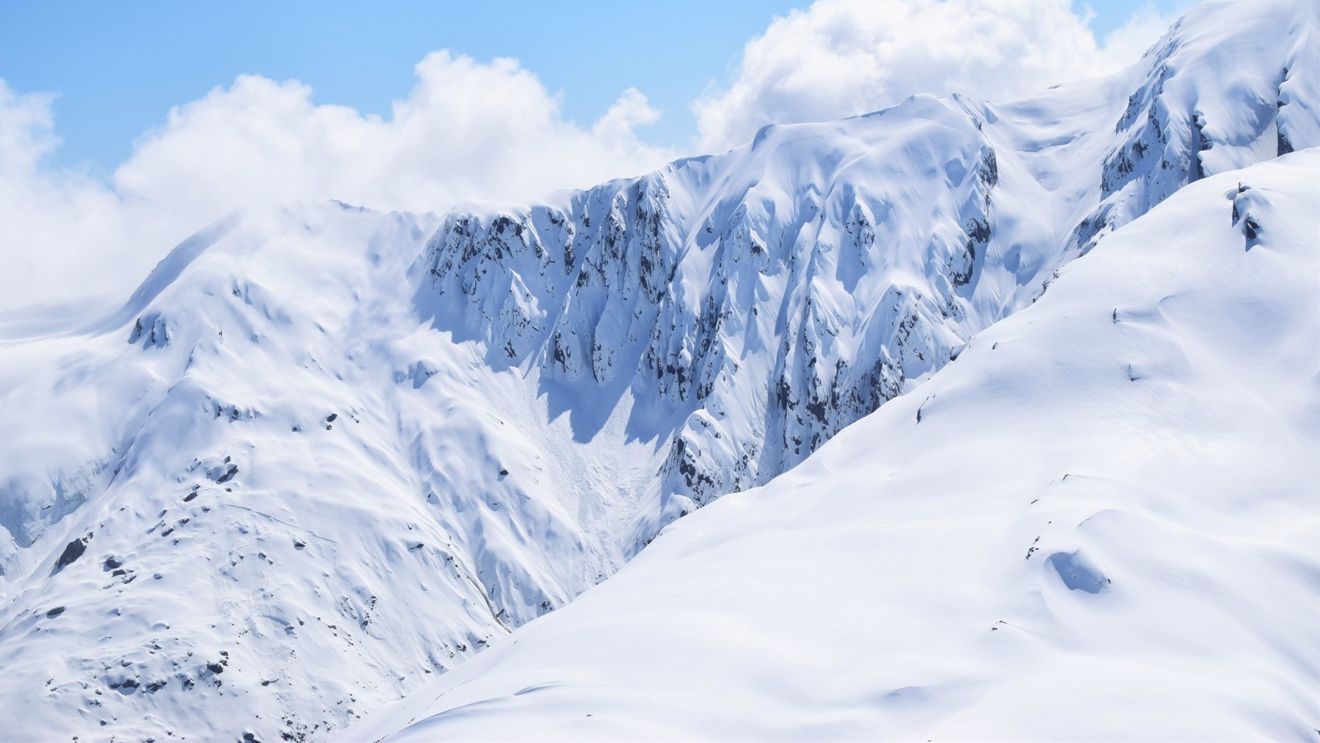 Alergătorii au înfruntat temperaturi extrem de scăzute pentru a participa la o cursă de ultraanduranţă în Antarctica, prima de acest gen