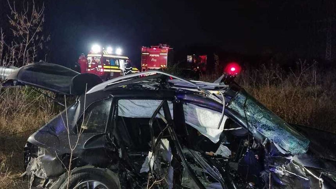 Accident rutier grav pe DN 7, în județul Dâmbovița: Două persoane au murit, iar alte cinci, între care patru copii, sunt rănite