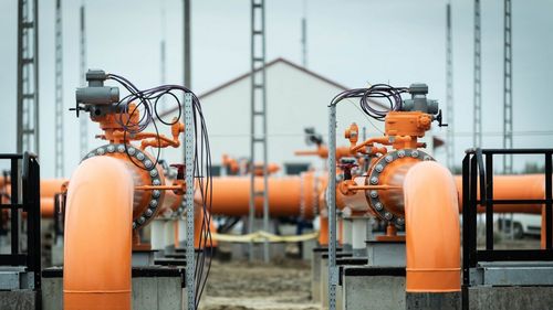 Acţionarii ruşi ai companiei petroliere Naftna industrija Srbijeau au acceptat să îşi vândă participaţia majoritară, spune ministrul sârb al Energiei