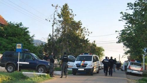 Percheziții în Bârlad și Murgeni, unde este instituită „zonă specială de siguranță publică”, după bătăile dintre clanuri de romi