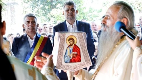 Ciolacu, după slujba de Adormirea Maicii Domnului:  Nu are nicio legătură cu candidatura / Am venit împreună cu preşedinţii de Consilii Judeţene nou aleşi pentru că şi ei sunt la început de drum