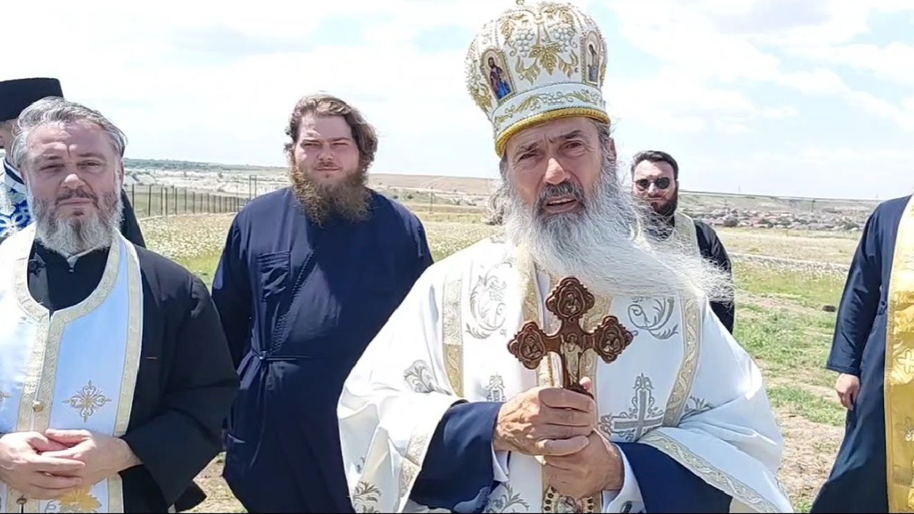 Purtătorul de cuvânt al Arhiepiscopiei Tomisului despre împăcarea dintre ÎPS Teodosie și purtătorul de cuvânt al Patriarhiei Române, Vasile Bănescu: Prima mare controversă în Biserică a fost între Petru şi Pavel. Aşa că nu cred că Înalt Prea Sfinţitul nu s-ar împăca cu domnul Vasile Bănescu