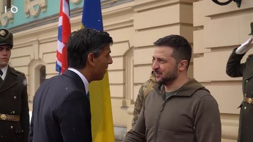 Premierul britanic Rishi Sunak s-a întâlnit, la Kiev, cu președintele Zelenski și a anunțat un nou ajutor militar în valoare de 50 de milioane de lire sterline