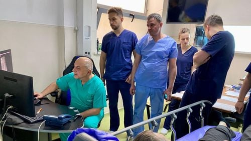 Cătălin Cîrstoiu, despre investigația HotNews.ro: Articol mincinos și mârșav / Acel pacient nu doar că nu a fost direcționat la vreo clinică privată pentru consultații, ci exact opusul, a fost trimis la Spitalul Universitar