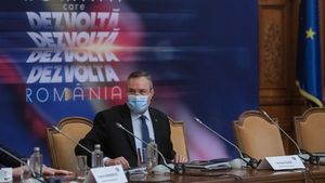 BREAKING Premierul Ciucă și jumătate din guvern, alături de condamnați penal pentru evaziune și corupție la un eveniment economic organizat de trustul fondat de Dan Voiculescu: Gruia Stoica, Nicolae Dumitru Niro și Vladimir Ciorbă